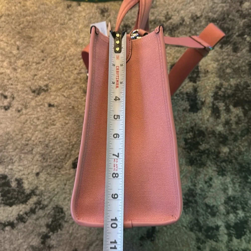 Coach - Picture 4 of 7